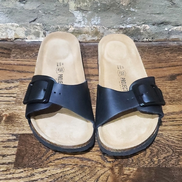 Project Cloud‎ 100% genuine leather woman's sandel size 8 - Picture 1 of 3